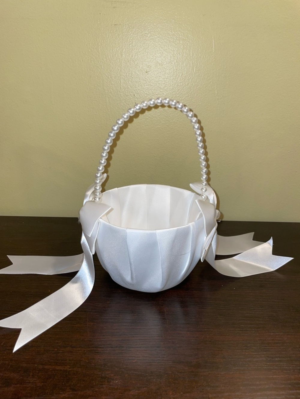 Flower Girl White Satin Pearl-Handle Basket NWT